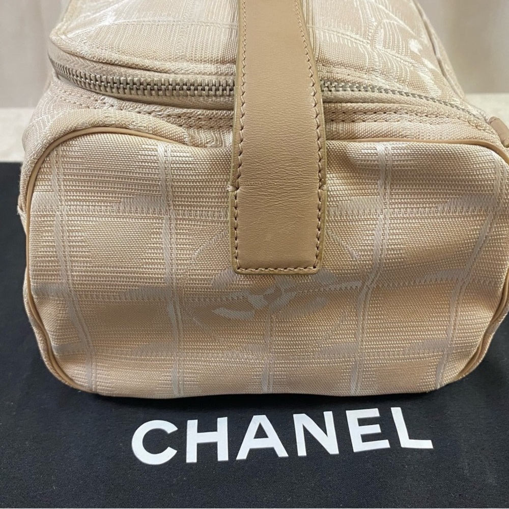 🆕 Chanel cc " new travel line" collection, Vanity Bag👜 - Picture 12 of 15